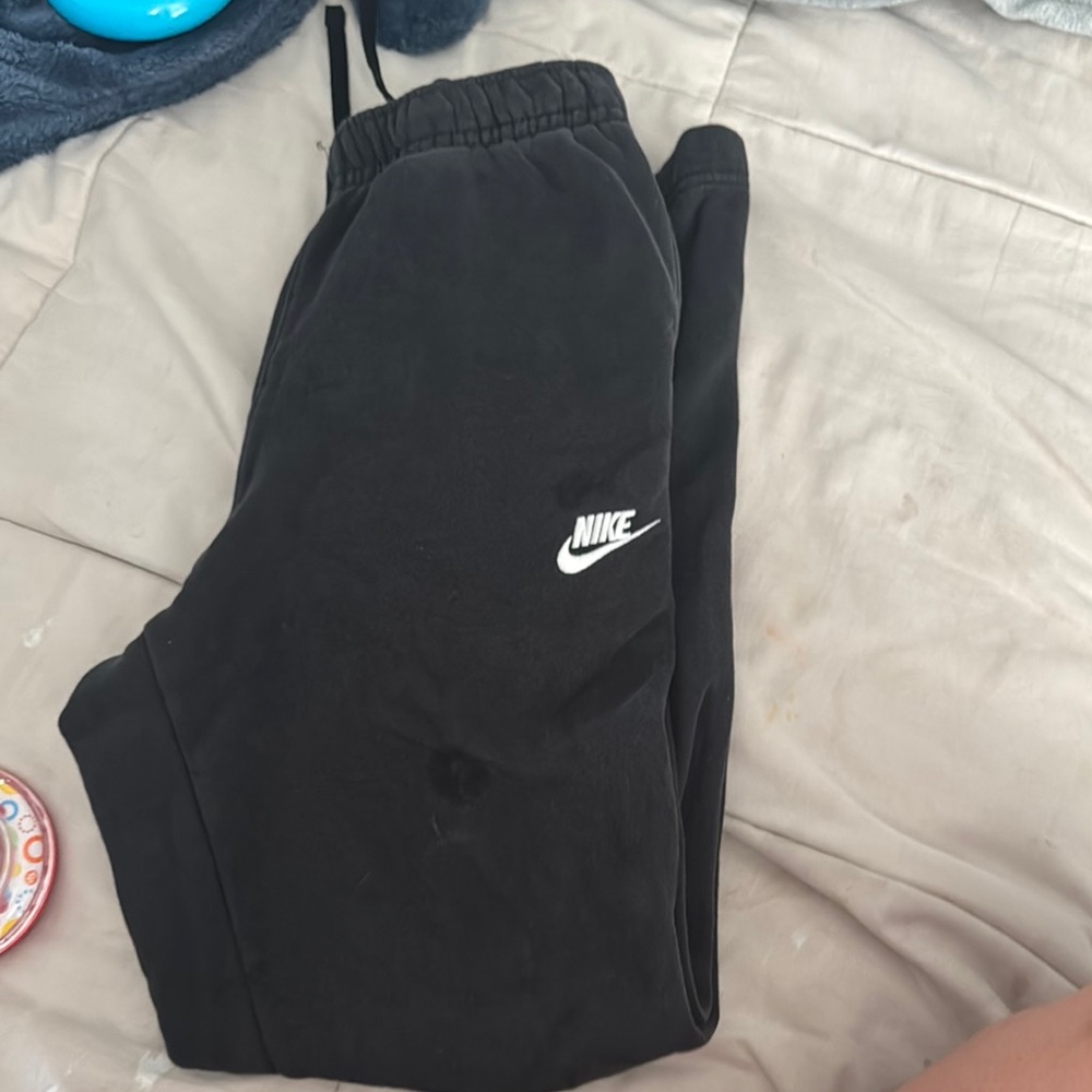 Nike Black Sweatpants for Active Comfort